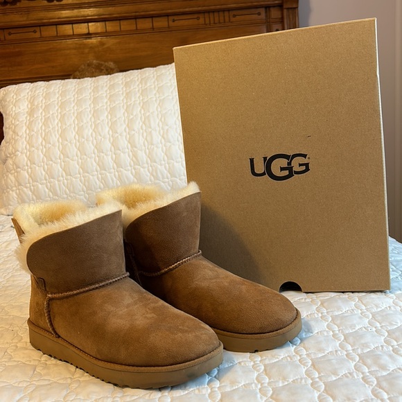 UGG Shoes - UGG Women’s Classic Cuff Mini boots